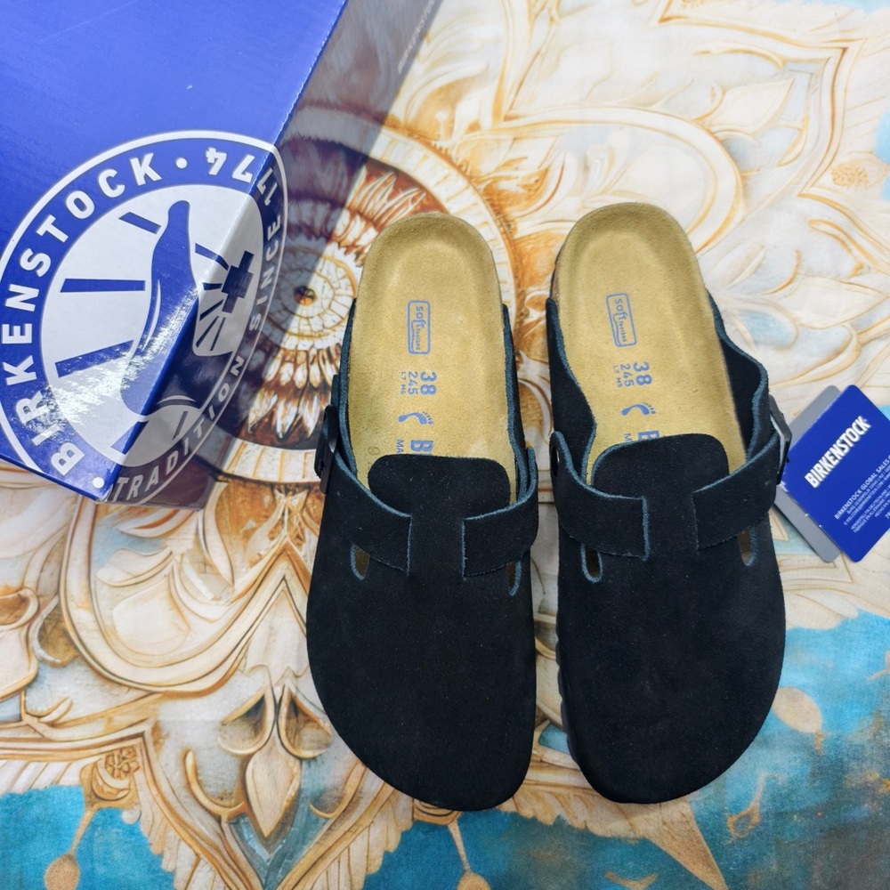 NWT Women's Birkenstock Boston Shoes in Black Suede - Narrow Fit